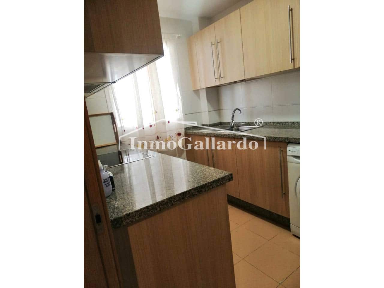 2 makuuhuone Kattohuoneisto vuokrattavana paikassa Rincon de la Victoria mukana uima-altaan - 900 € (Ref: 8176366)