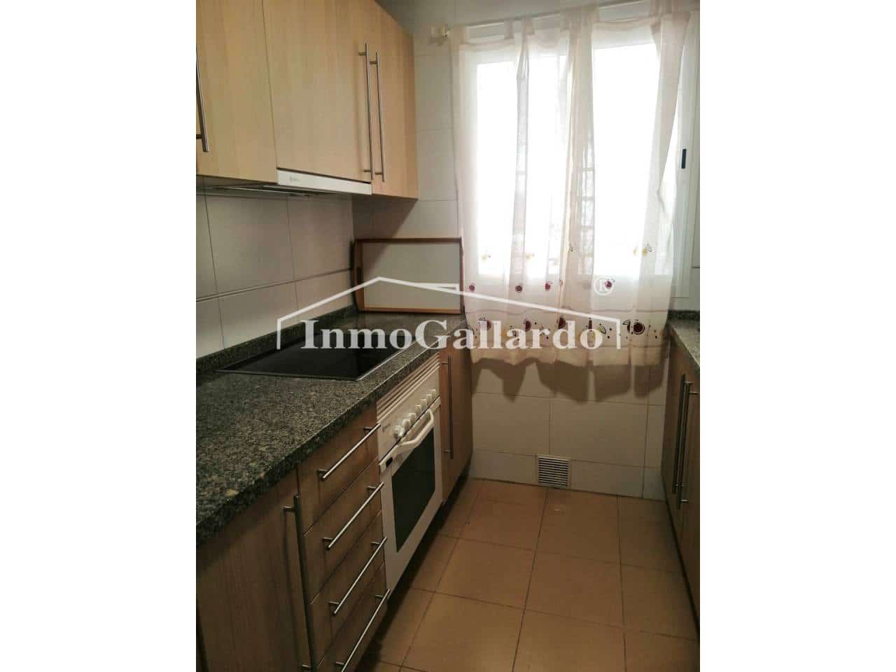 2 makuuhuone Kattohuoneisto vuokrattavana paikassa Rincon de la Victoria mukana uima-altaan - 900 € (Ref: 8176366)