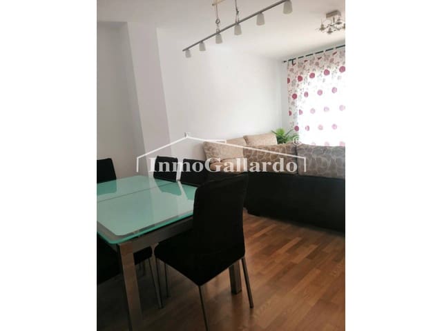 2 bedroom Penthouse for rent in Rincón de la Victoria with pool - € 900 (Ref: 8176366)