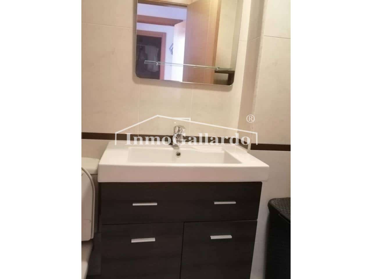 2 makuuhuone Kattohuoneisto vuokrattavana paikassa Rincon de la Victoria mukana uima-altaan - 900 € (Ref: 8176366)