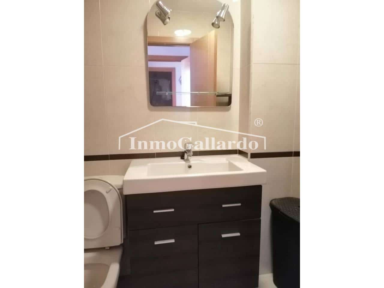 2 makuuhuone Kattohuoneisto vuokrattavana paikassa Rincon de la Victoria mukana uima-altaan - 900 € (Ref: 8176366)