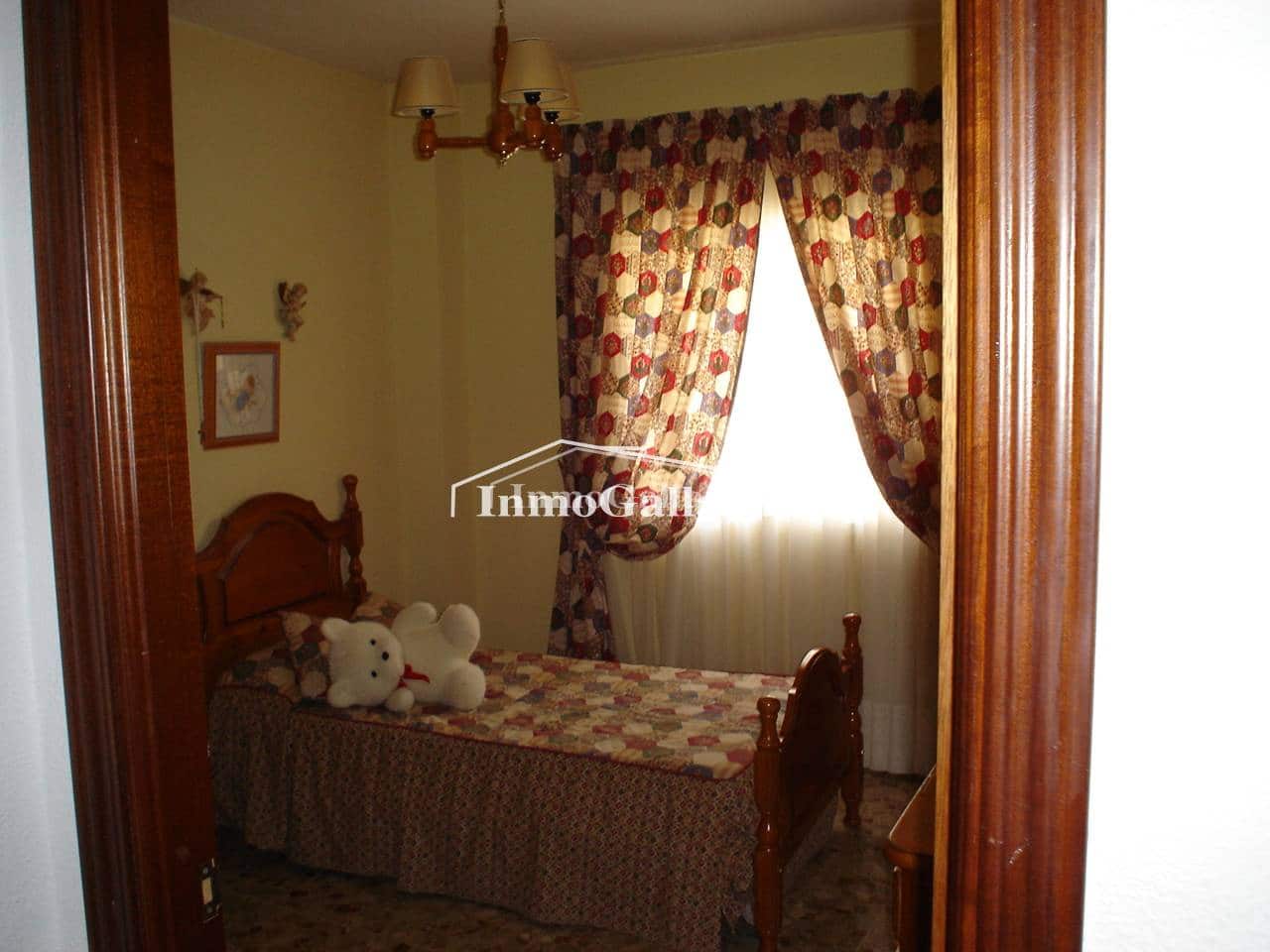 5 makuuhuone Omakotitalo myytävänä paikassa Malaga kaupunki - 225 000 € (Ref: 8246764)