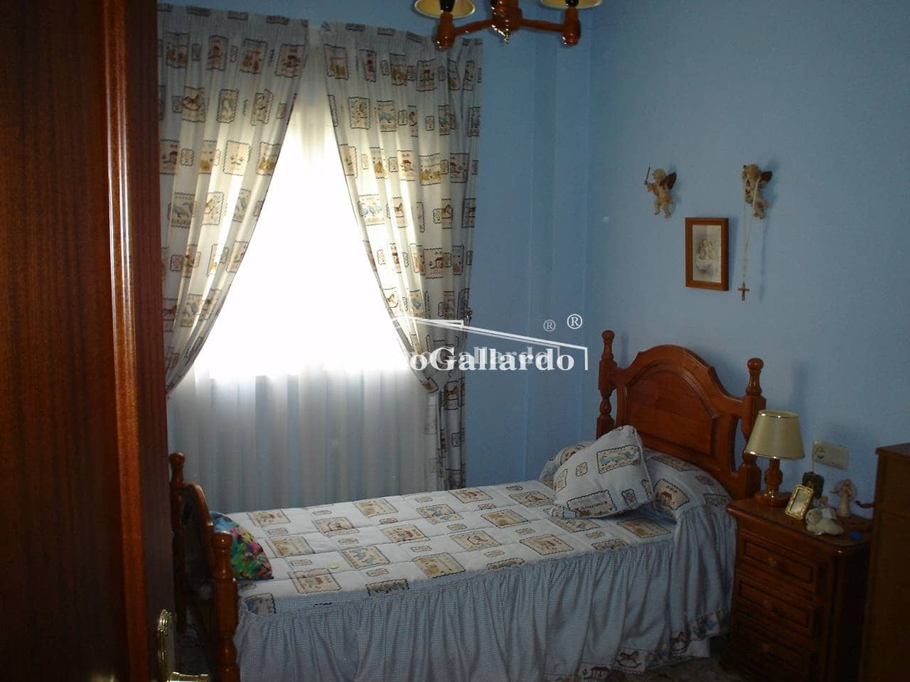 5 makuuhuone Omakotitalo myytävänä paikassa Malaga kaupunki - 225 000 € (Ref: 8246764)