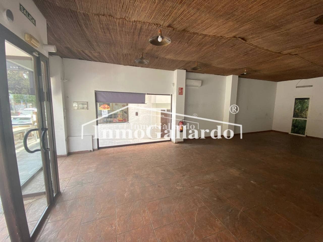 Kaupallinen vuokrattavana paikassa Rincon de la Victoria - 1 000 € (Ref: 8317450)