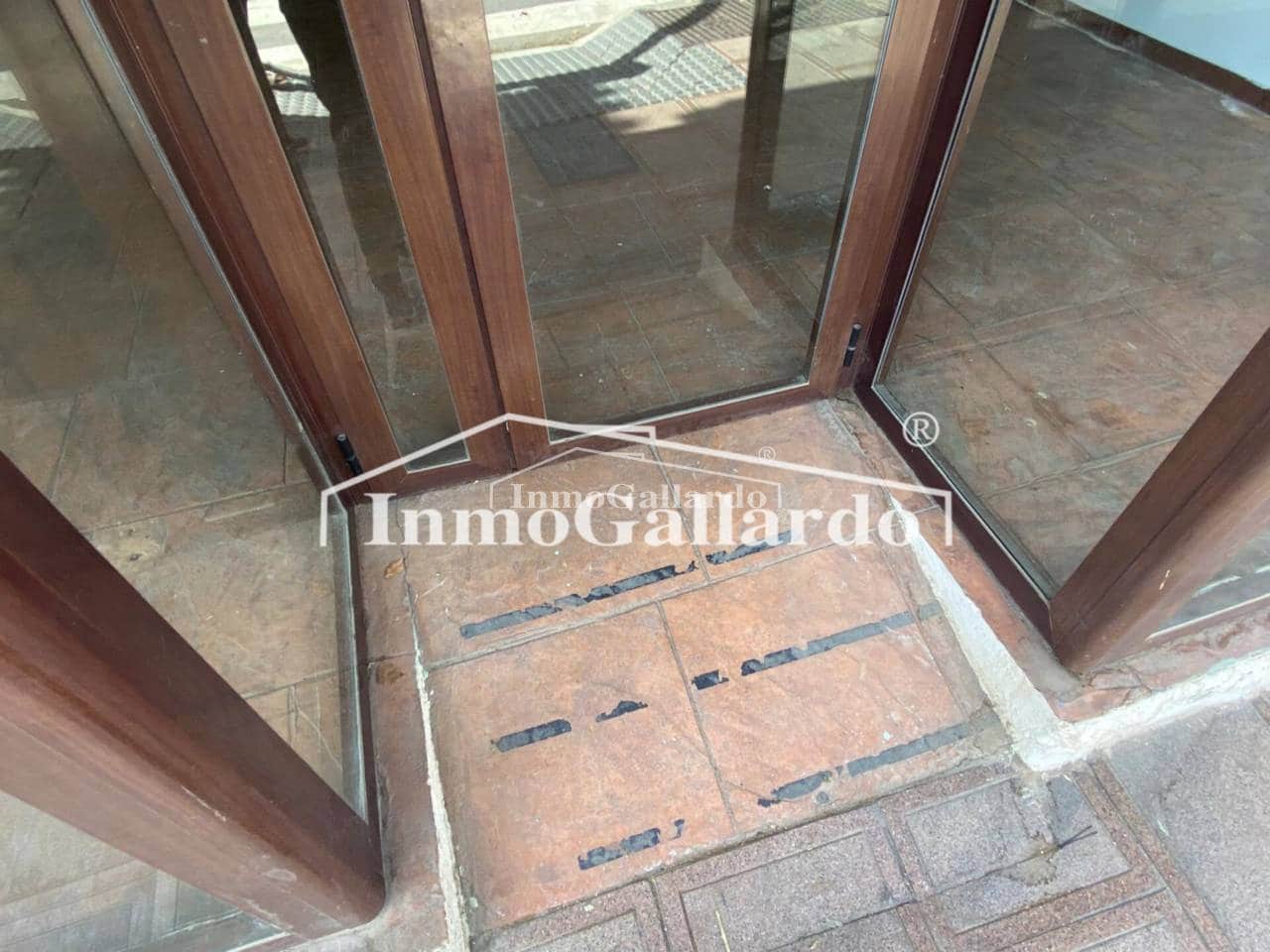 Kaupallinen vuokrattavana paikassa Rincon de la Victoria - 1 000 € (Ref: 8317450)