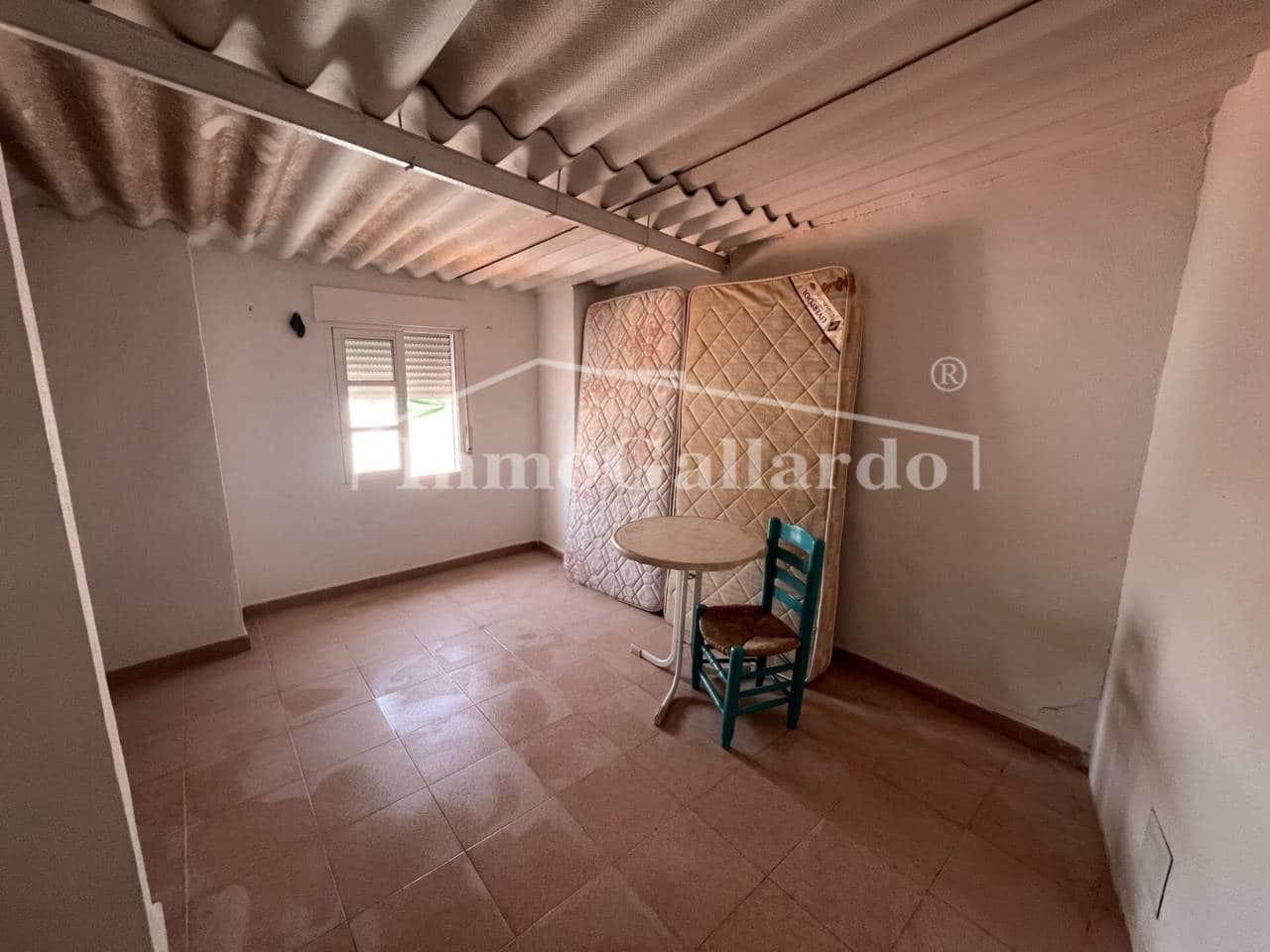 5 bedroom Townhouse for sale in Pizarra with garage - € 210,000 (Ref: 8471949)