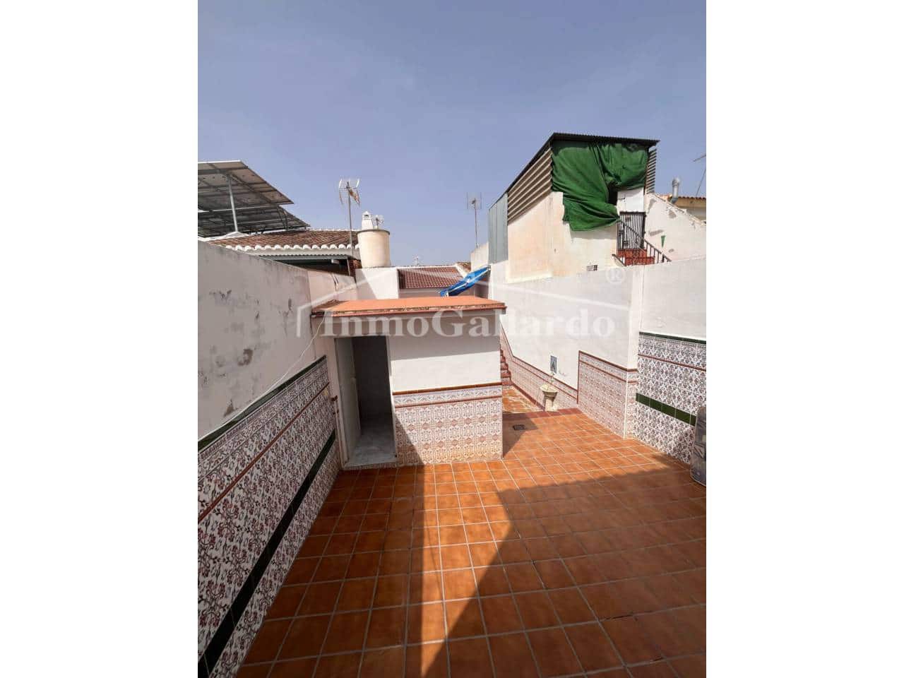 5 bedroom Townhouse for sale in Pizarra with garage - € 210,000 (Ref: 8471949)