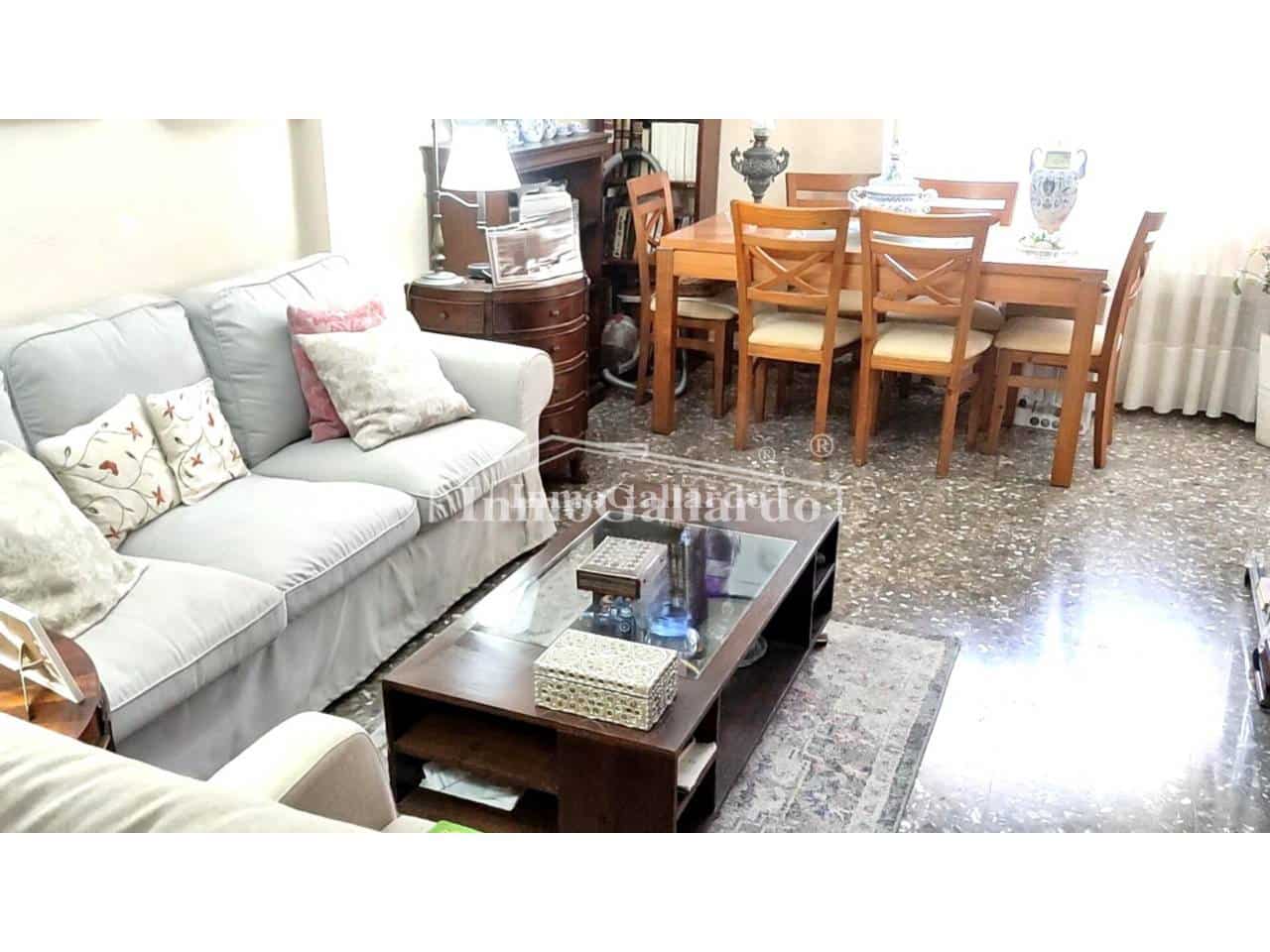 Piso de 4 habitaciones en Málaga ciudad en venta - 466.620 € (Ref: 8488490)