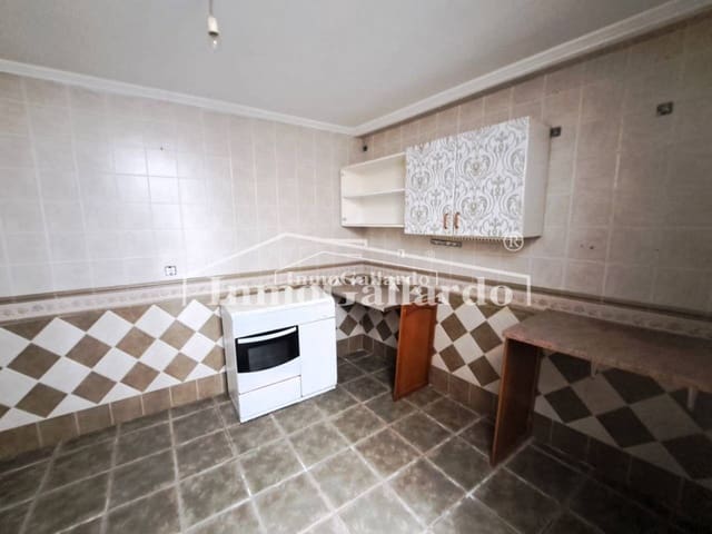 4 slaapkamer Huis te koop in Vélez-Málaga - € 105.000 (Ref: 8499851)