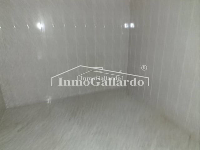 4 slaapkamer Huis te koop in Vélez-Málaga - € 105.000 (Ref: 8499851)