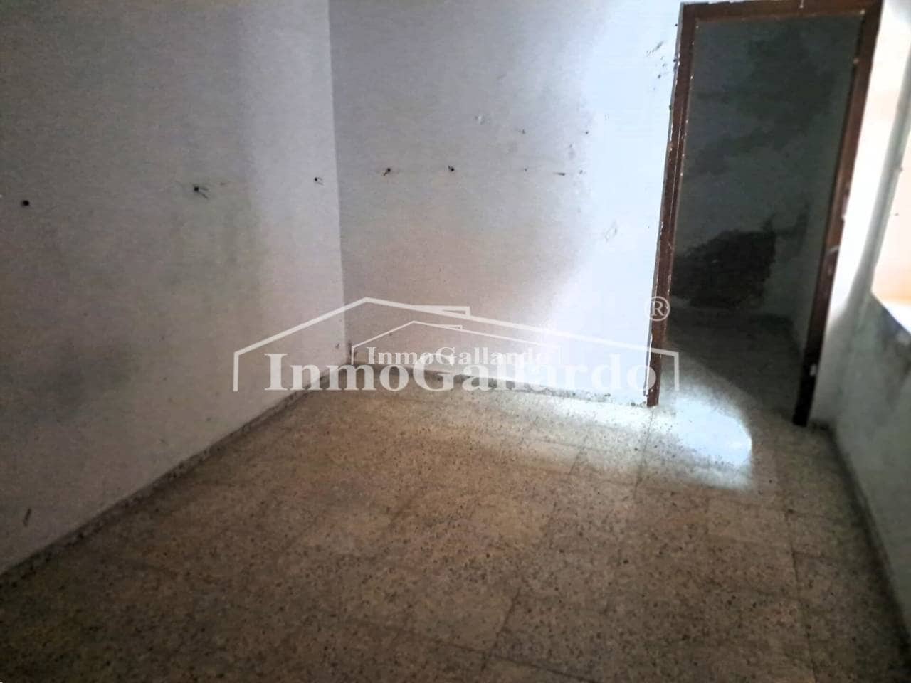 4 slaapkamer Huis te koop in Velez-Malaga - € 105.000 (Ref: 8499851)