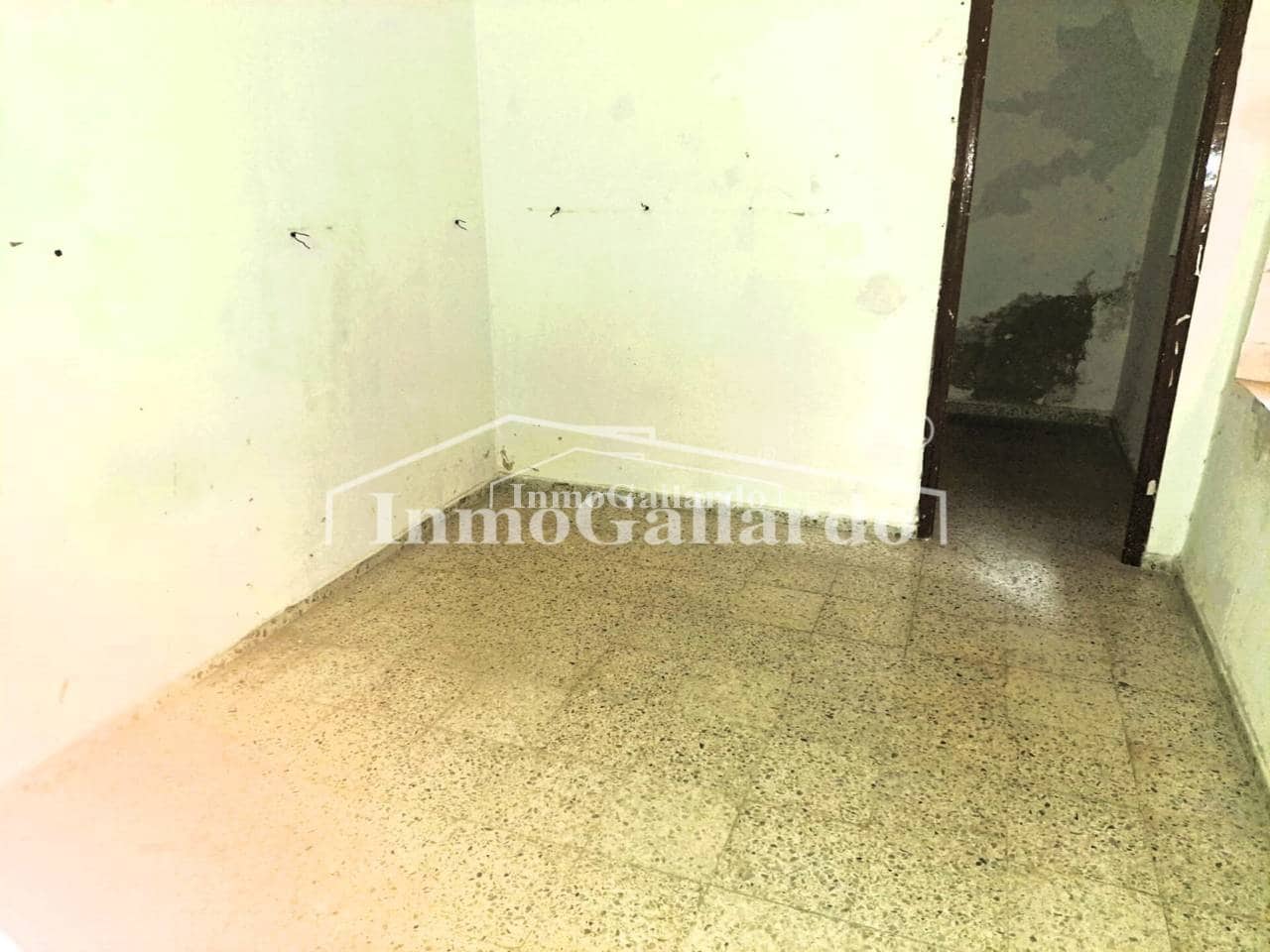 4 slaapkamer Huis te koop in Velez-Malaga - € 105.000 (Ref: 8499851)