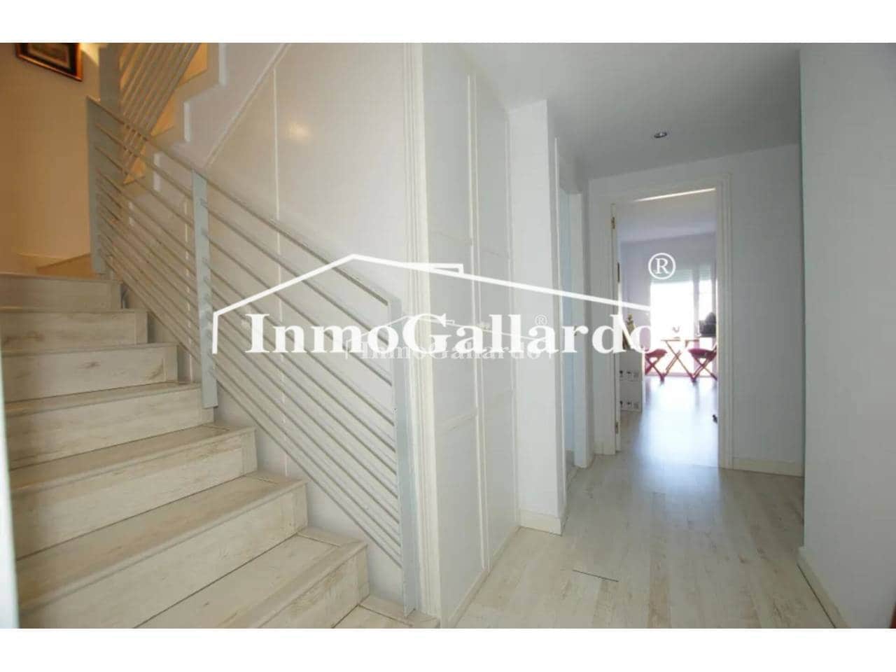 5 soveværelse Byhus til salg i Malaga by med swimmingpool garage - € 1.166.550 (Ref: 8546479)