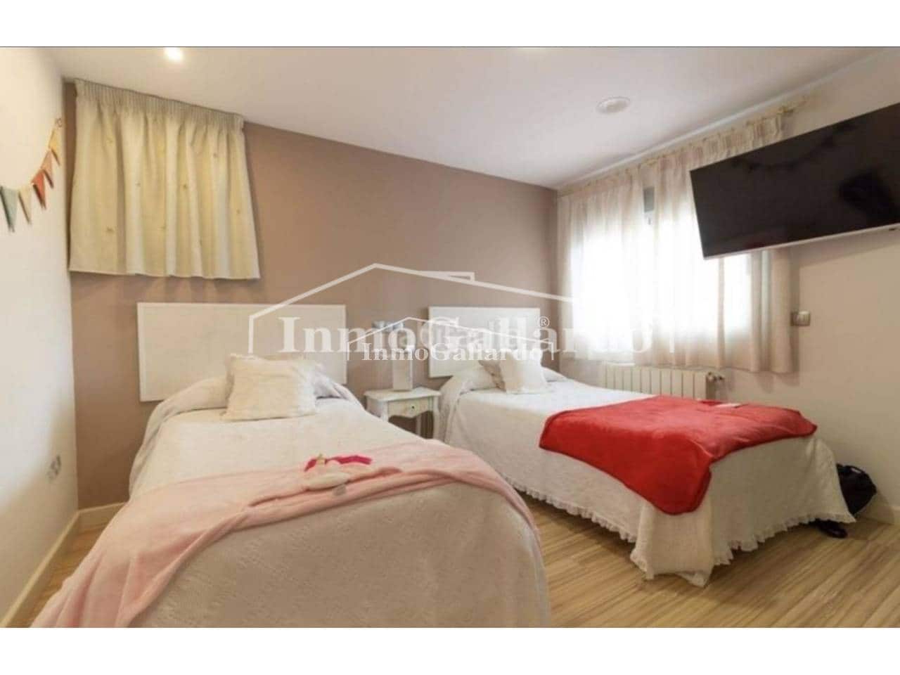 5 soverom Villa til salgs i Malaga by med svømmebasseng garasje - € 1 802 850 (Ref: 8551838)