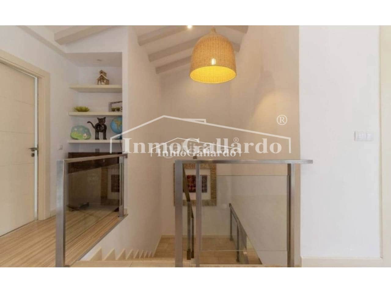 5 soverom Villa til salgs i Malaga by med svømmebasseng garasje - € 1 802 850 (Ref: 8551838)