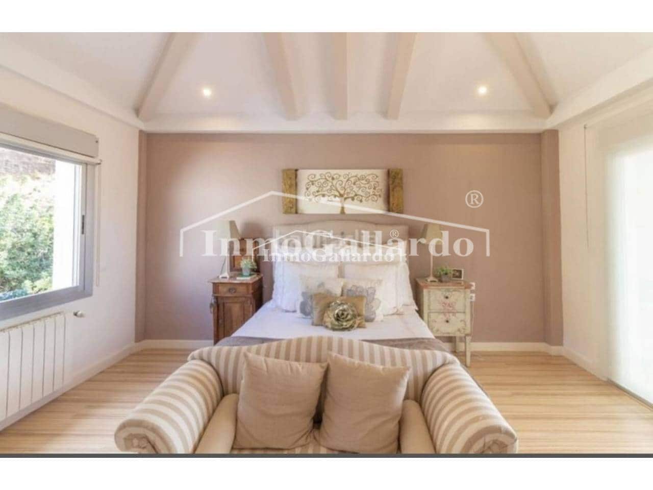 5 soverom Villa til salgs i Malaga by med svømmebasseng garasje - € 1 802 850 (Ref: 8551838)