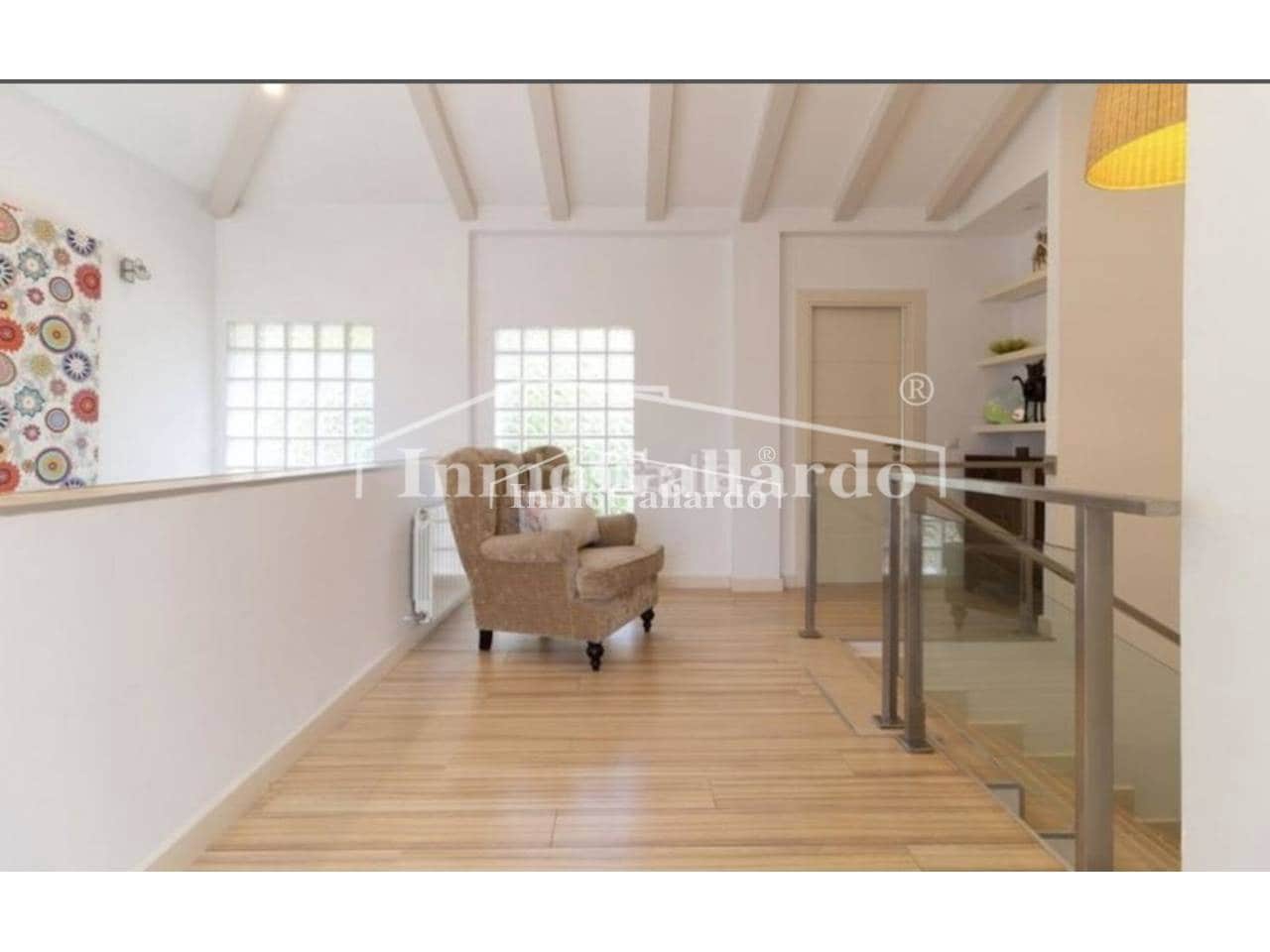 5 soverom Villa til salgs i Malaga by med svømmebasseng garasje - € 1 802 850 (Ref: 8551838)