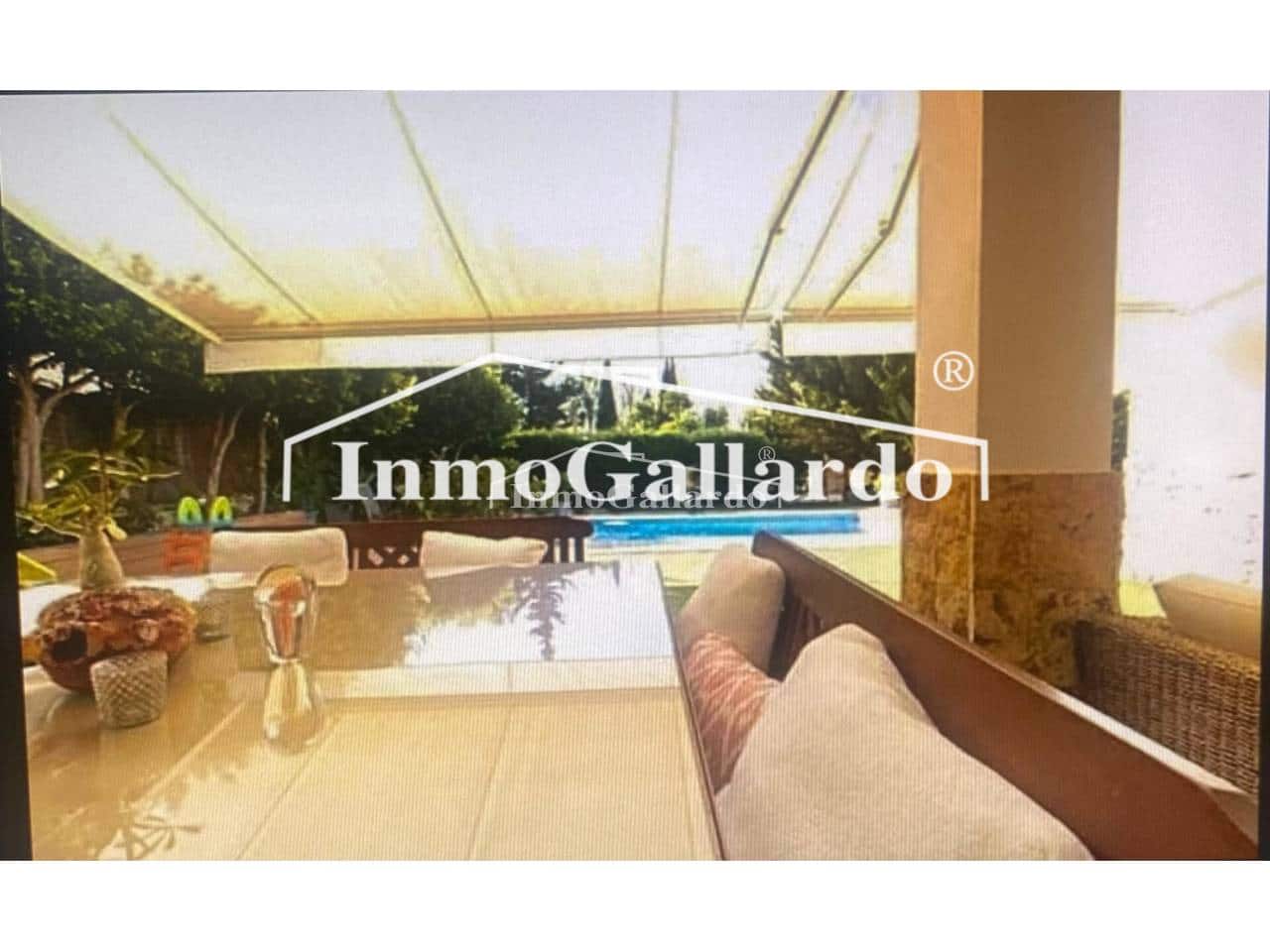 5 soverom Villa til salgs i Malaga by med svømmebasseng garasje - € 1 802 850 (Ref: 8551838)