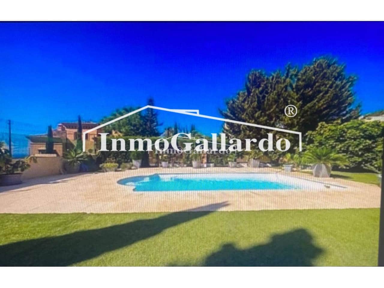 5 soverom Villa til salgs i Malaga by med svømmebasseng garasje - € 1 802 850 (Ref: 8551838)