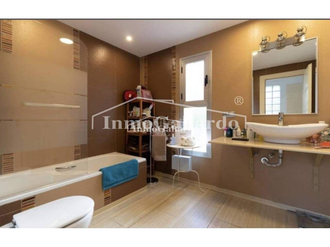 5 soverom Villa til salgs i Malaga by med svømmebasseng garasje - € 1 802 850 (Ref: 8551838)