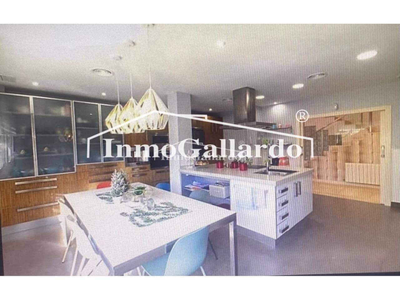 5 soverom Villa til salgs i Malaga by med svømmebasseng garasje - € 1 802 850 (Ref: 8551838)