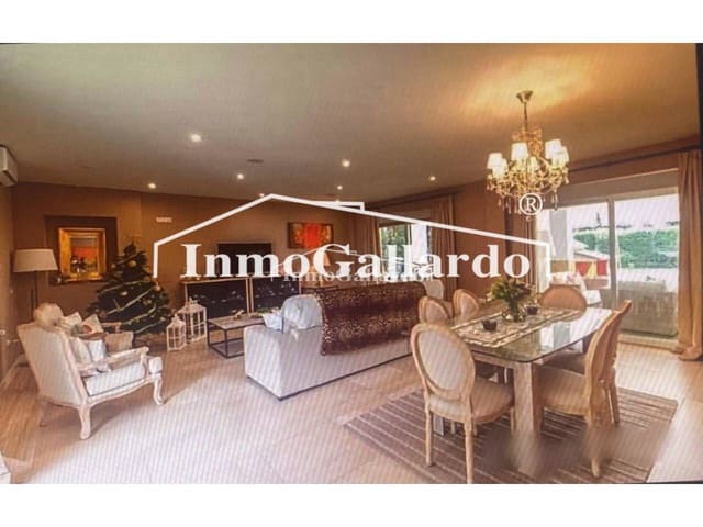 5 soverom Villa til salgs i Pinares de San Antón, Málaga by med svømmebasseng garasje - € 1 802 850 (Ref: 8551838)