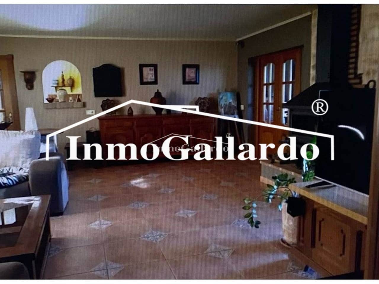 Chalet de 6 habitaciones en Vélez-Málaga en venta con piscina garaje - 581.000 € (Ref: 8576066)