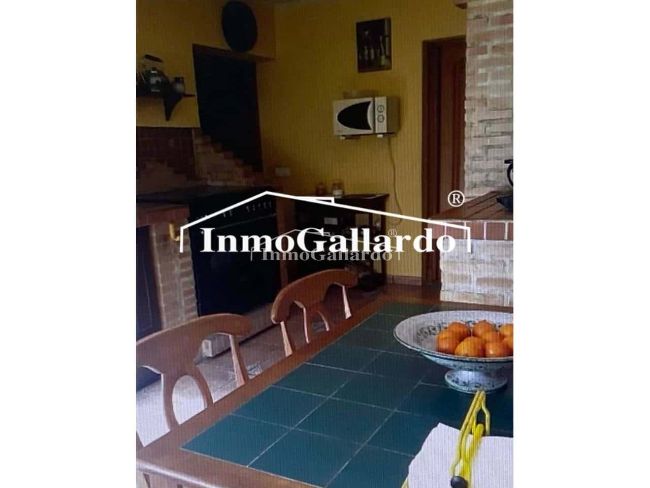 Chalet de 6 habitaciones en Vélez-Málaga en venta con piscina garaje - 581.000 € (Ref: 8576066)