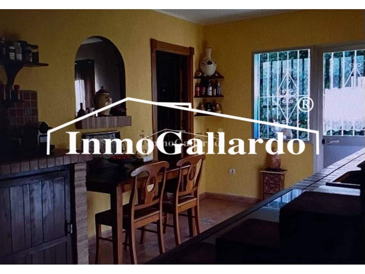 Chalet de 6 habitaciones en Vélez-Málaga en venta con piscina garaje - 581.000 € (Ref: 8576066)