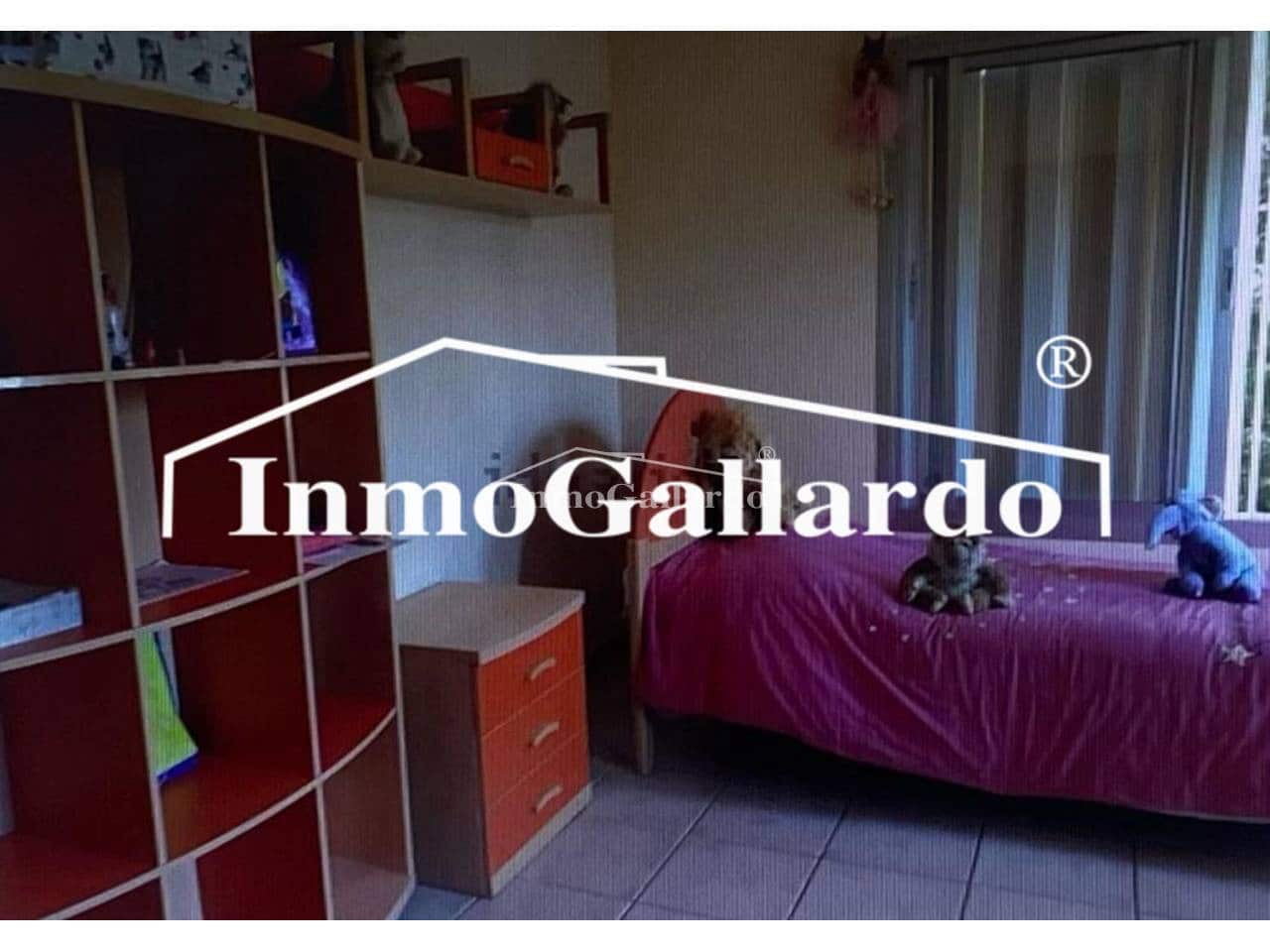 Chalet de 6 habitaciones en Vélez-Málaga en venta con piscina garaje - 581.000 € (Ref: 8576066)