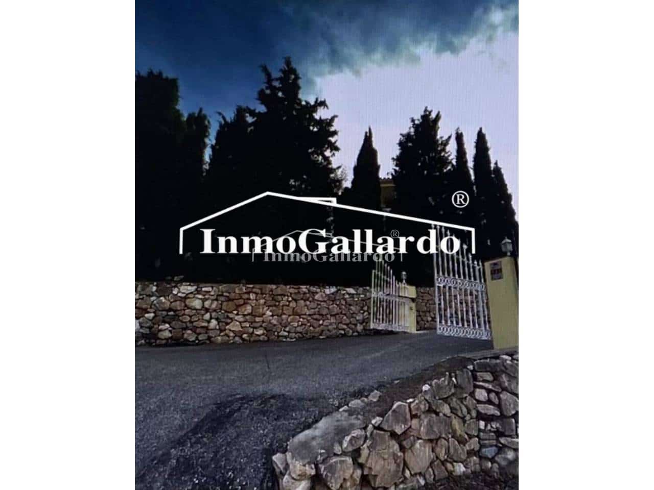 Chalet de 6 habitaciones en Vélez-Málaga en venta con piscina garaje - 581.000 € (Ref: 8576066)