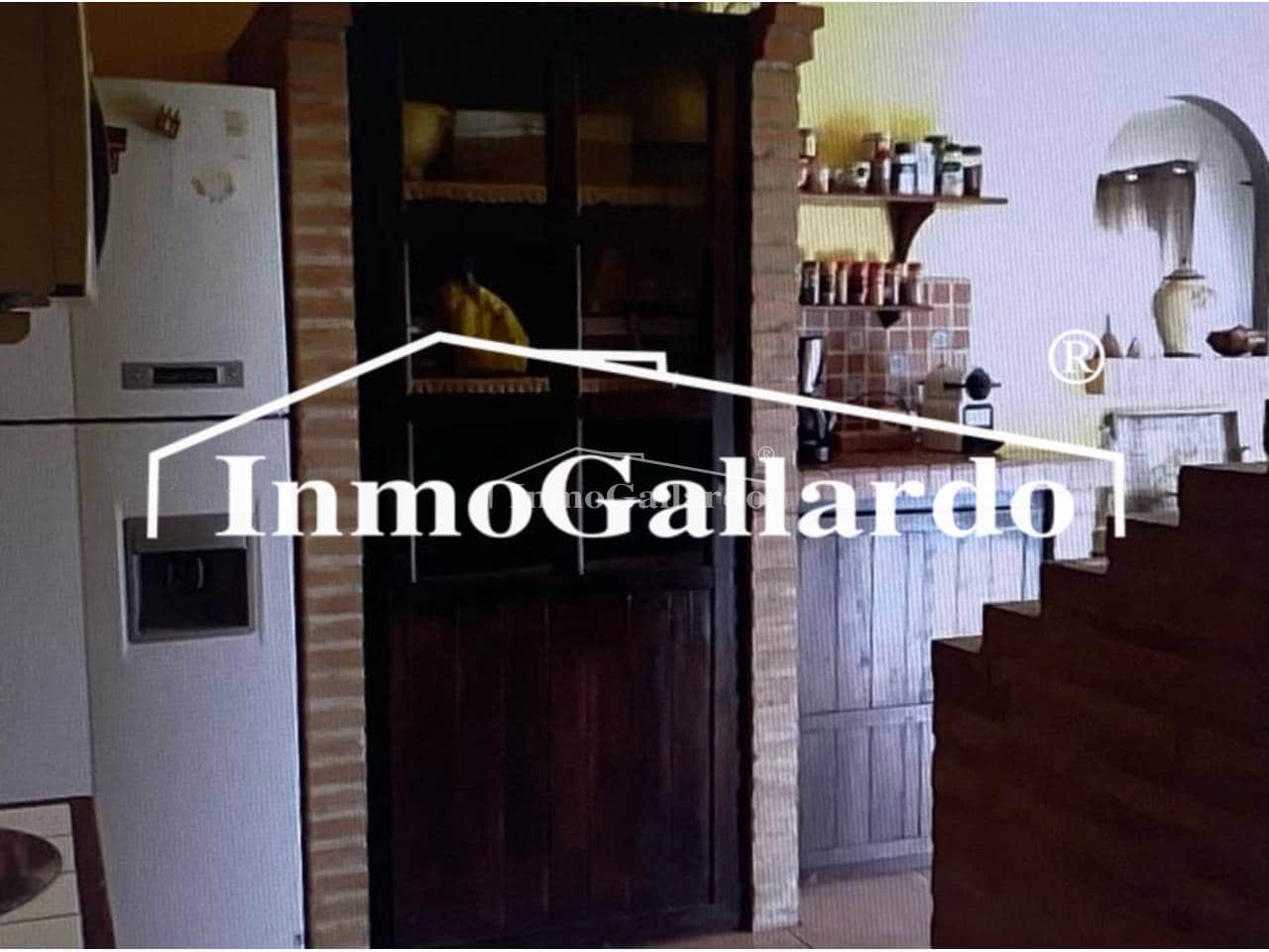 Chalet de 6 habitaciones en Vélez-Málaga en venta con piscina garaje - 581.000 € (Ref: 8576066)
