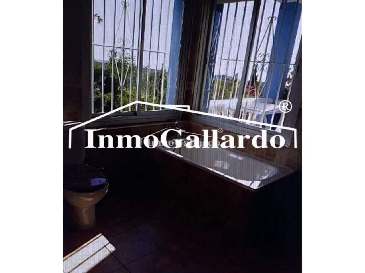 Chalet de 6 habitaciones en Vélez-Málaga en venta con piscina garaje - 581.000 € (Ref: 8576066)