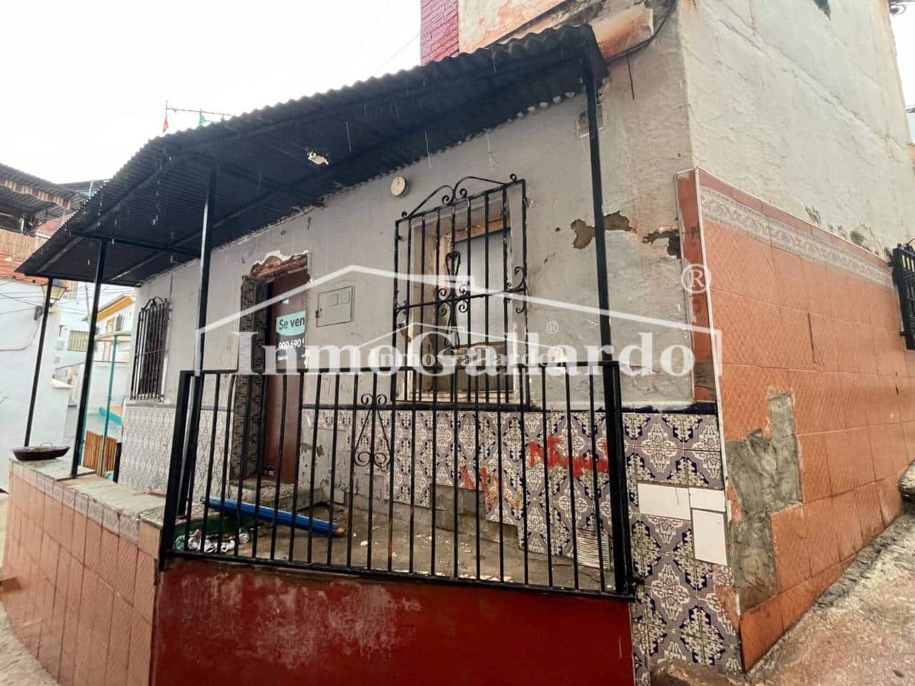 3 bedroom Villa for sale in Velez-Malaga - € 79,000 (Ref: 8586936)