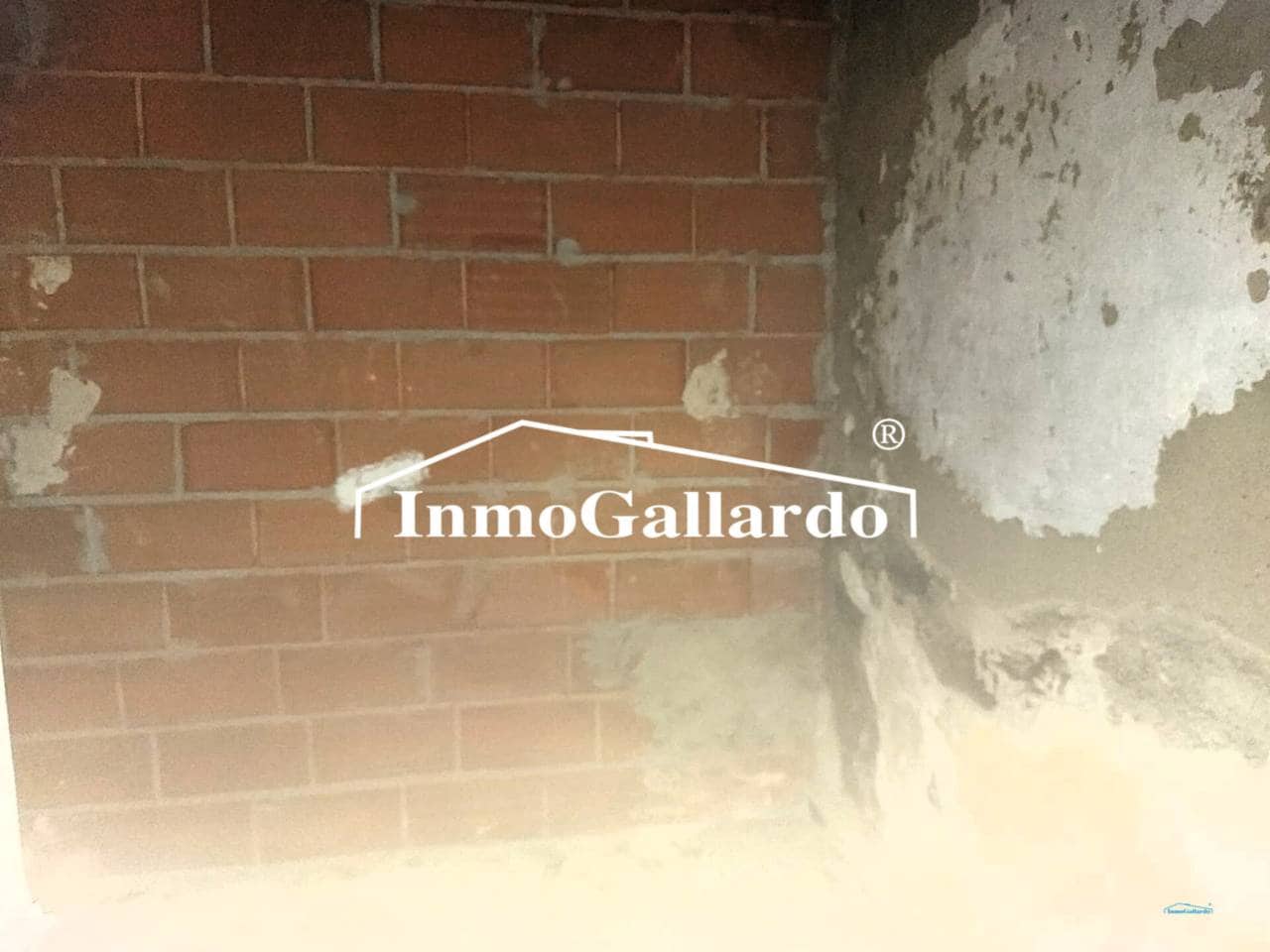 3 bedroom Villa for sale in Velez-Malaga - € 74,000 (Ref: 8586936)