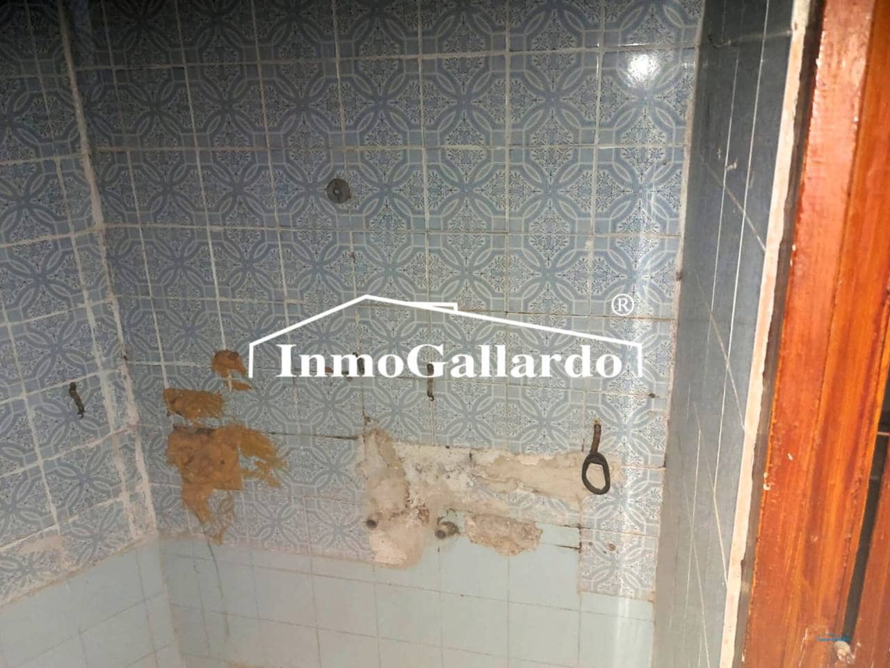 3 bedroom Villa for sale in Velez-Malaga - € 74,000 (Ref: 8586936)