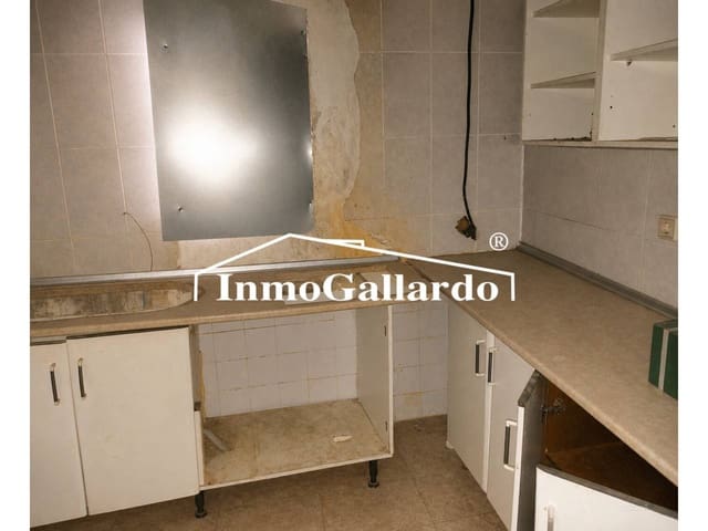 3 slaapkamer Villa te koop in Vélez-Málaga - € 69.000 (Ref: 8586936)