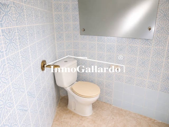 3 slaapkamer Villa te koop in Vélez-Málaga - € 69.000 (Ref: 8586936)