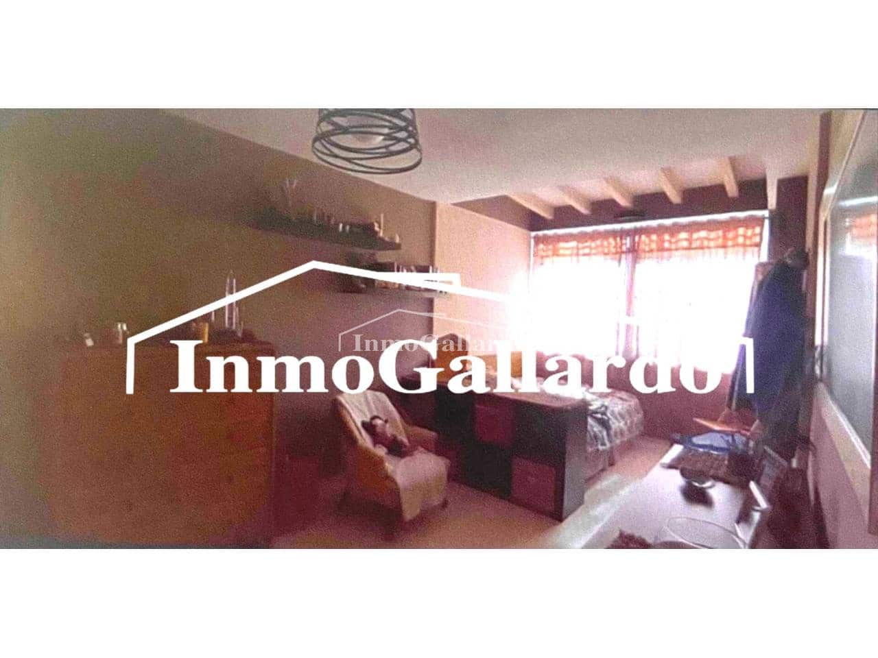 4 soveværelse Rækkehus til salg i Malaga by med swimmingpool garage - € 774.170 (Ref: 8594636)