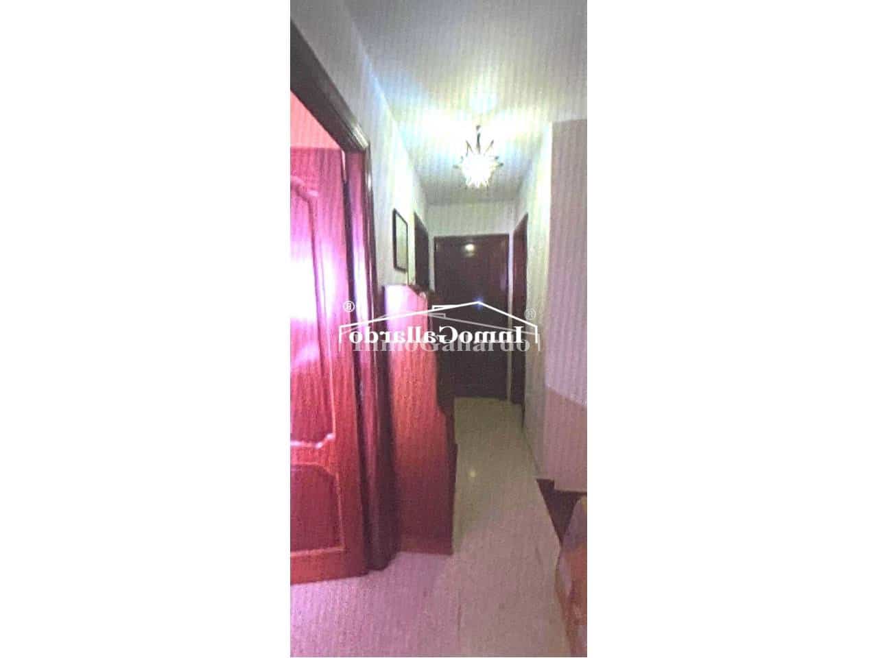 4 soveværelse Rækkehus til salg i Malaga by med swimmingpool garage - € 774.170 (Ref: 8594636)