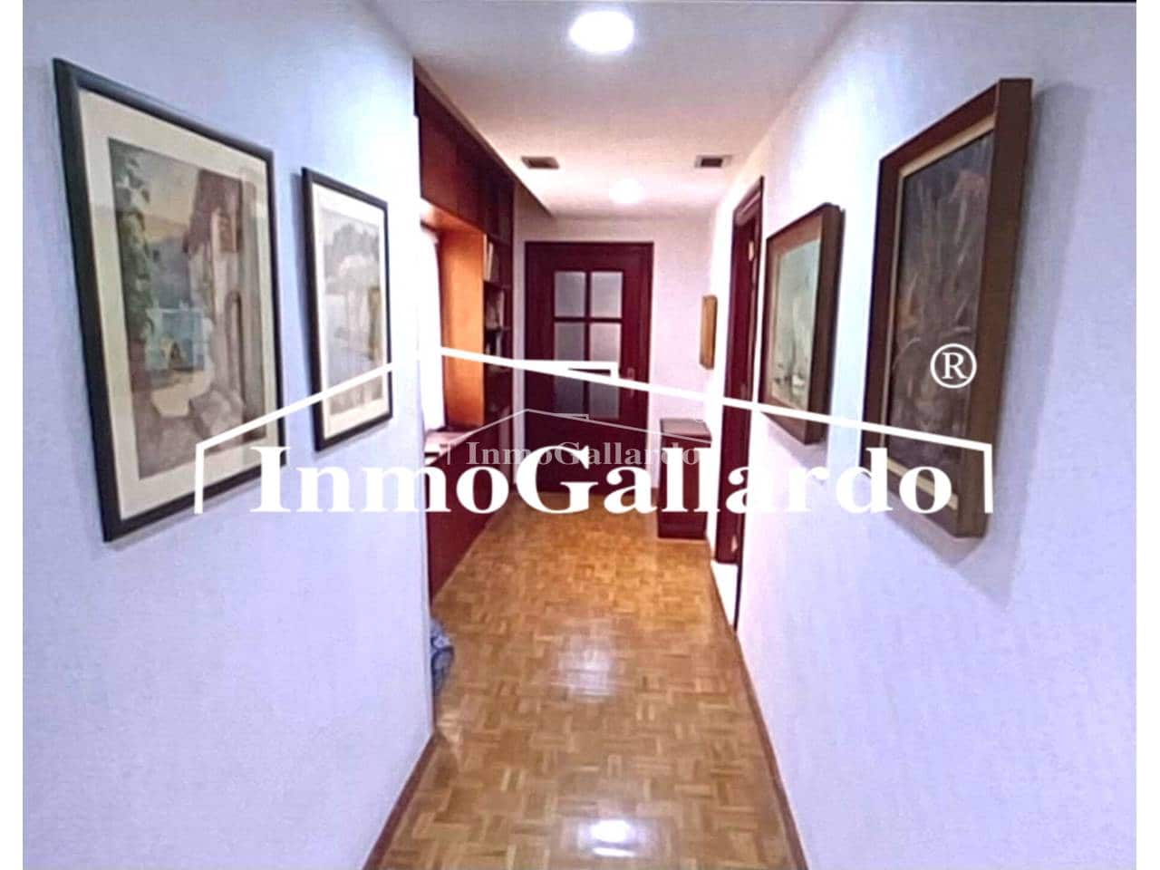 6 soveværelse Lejlighed til salg i Malaga by med garage - € 583.300 (Ref: 8607935)