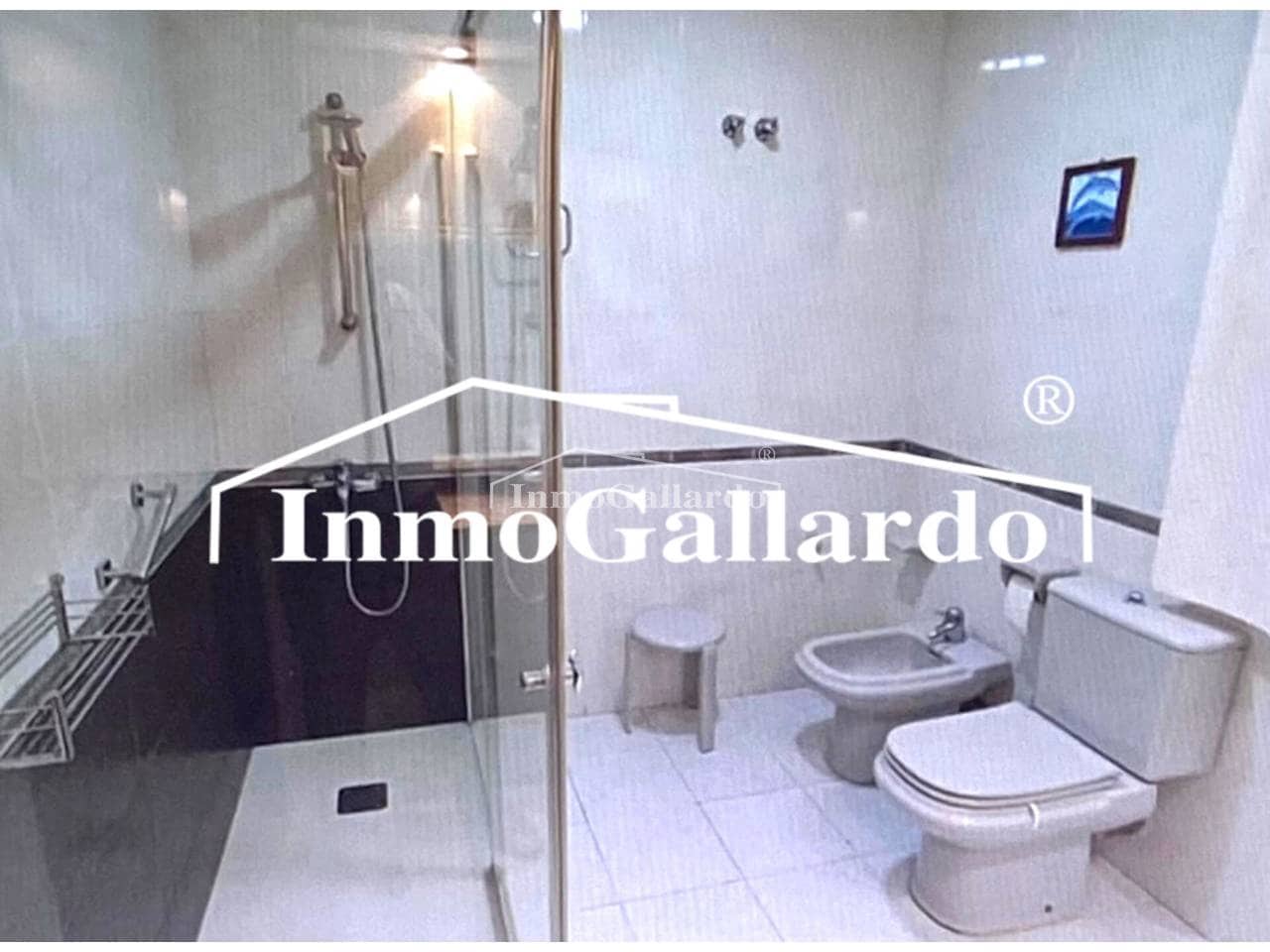 6 soveværelse Lejlighed til salg i Malaga by med garage - € 583.300 (Ref: 8607935)