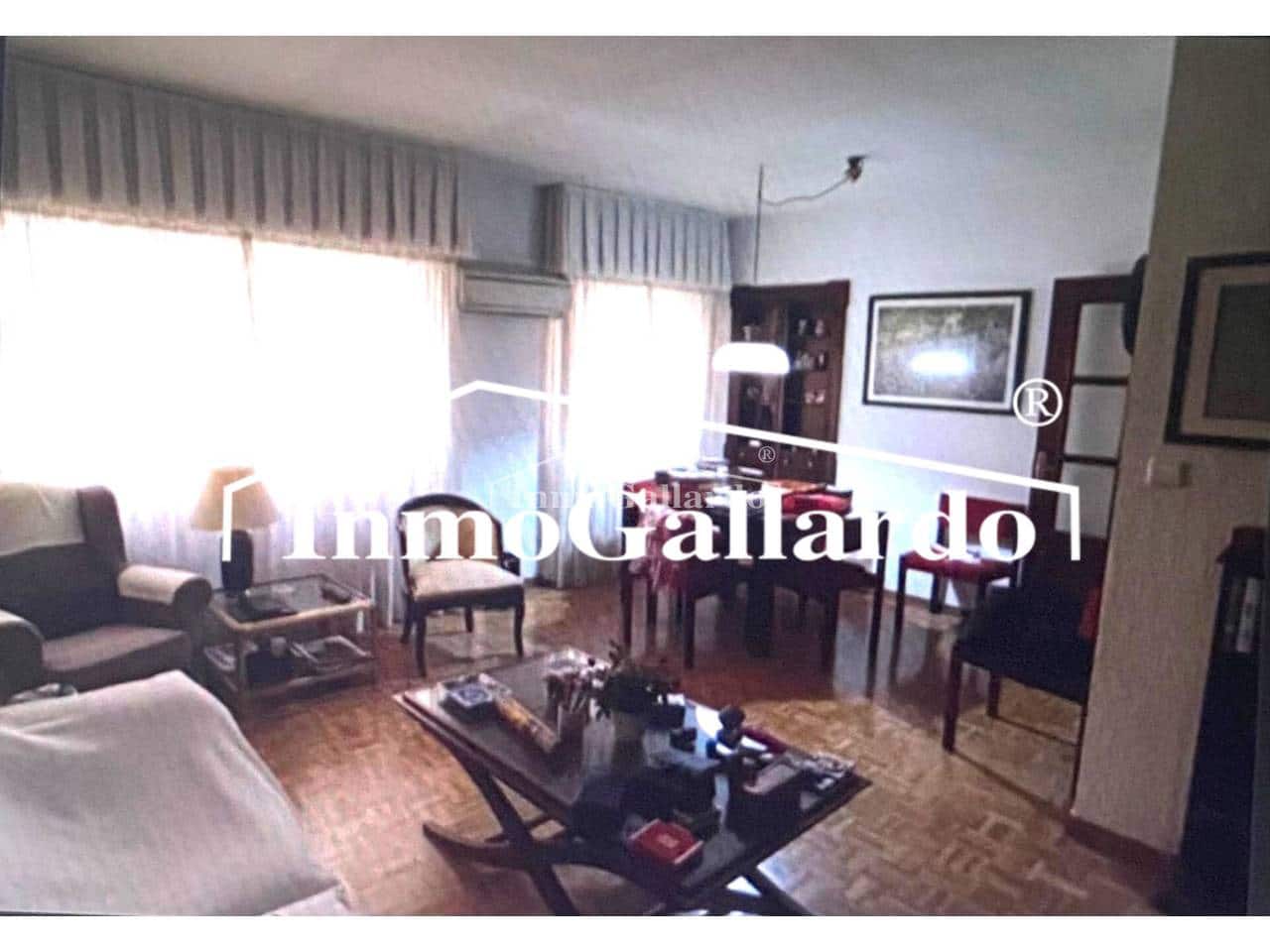 6 soveværelse Lejlighed til salg i Malaga by med garage - € 583.300 (Ref: 8607935)