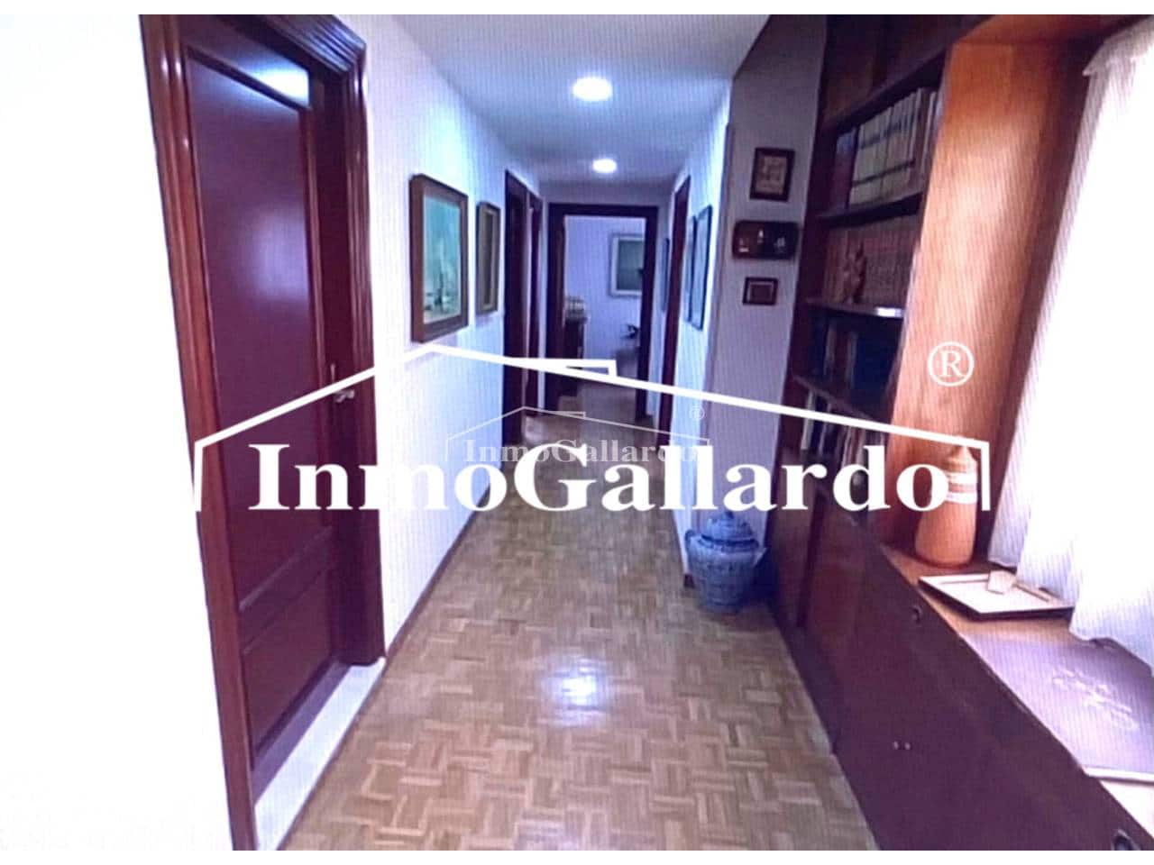 6 soveværelse Lejlighed til salg i Malaga by med garage - € 583.300 (Ref: 8607935)