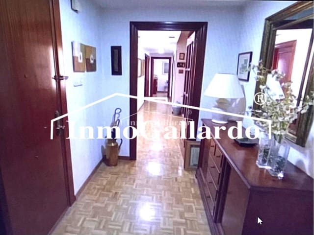 6 soveværelse Lejlighed til salg i Málaga by med garage - € 583.300 (Ref: 8607935)