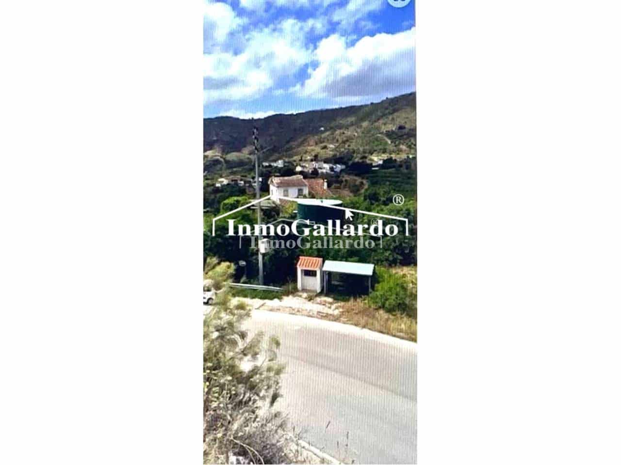 5 soveværelse Byhus til salg i Cutar med swimmingpool garage - € 371.200 (Ref: 8619601)