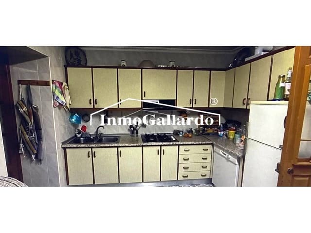 5 makuuhuone Omakotitalo myytävänä paikassa Cútar mukana uima-altaan 
autotalli - 371 200 € (Ref: 8619601)