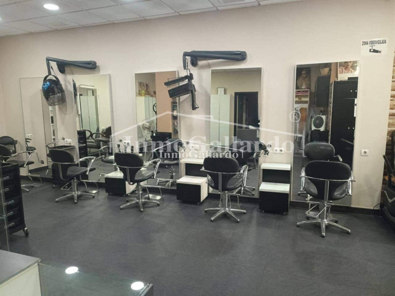 Kommersiell til salgs i Malaga by - € 27 700 (Ref: 8636011)