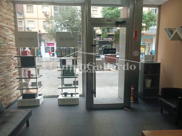 Kommersiell til salgs i El Palo, Málaga by - € 27 700 (Ref: 8636011)