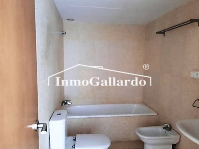 2 chambre Appartement à vendre à Nerja avec piscine - 153 000 € (Ref: 8703486)